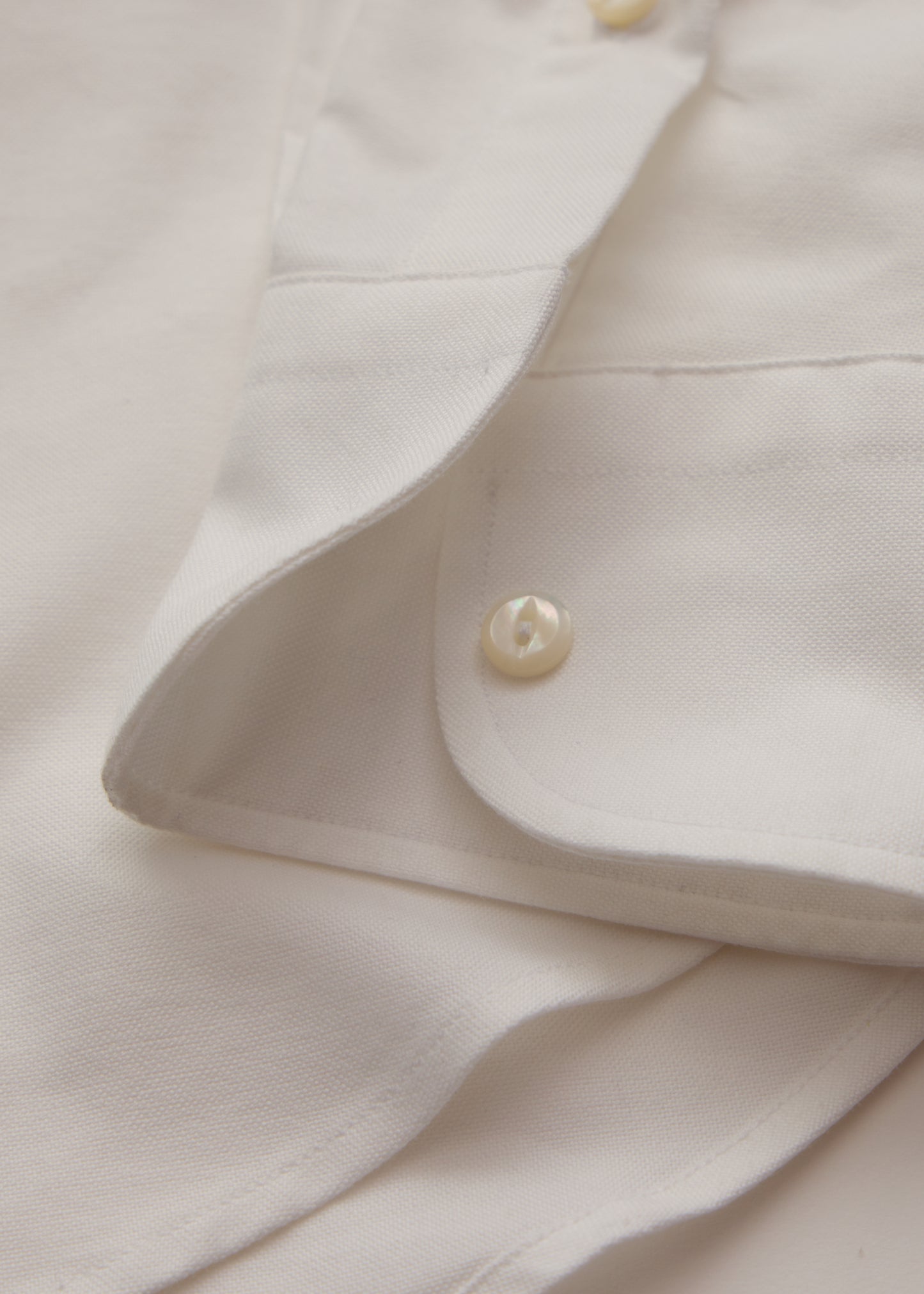 THE MOTHER OF PEARL OXFORD | WHITE