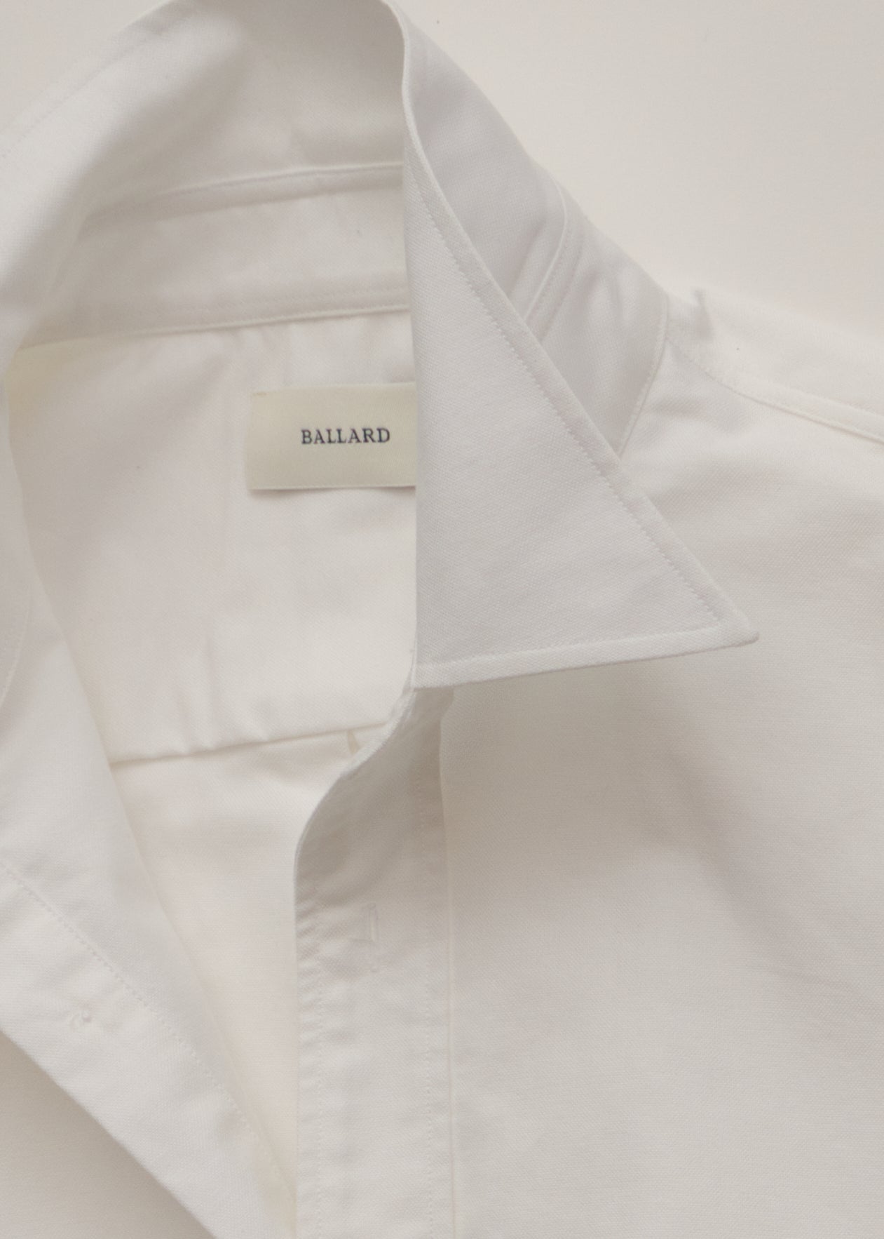 THE MOTHER OF PEARL OXFORD | WHITE