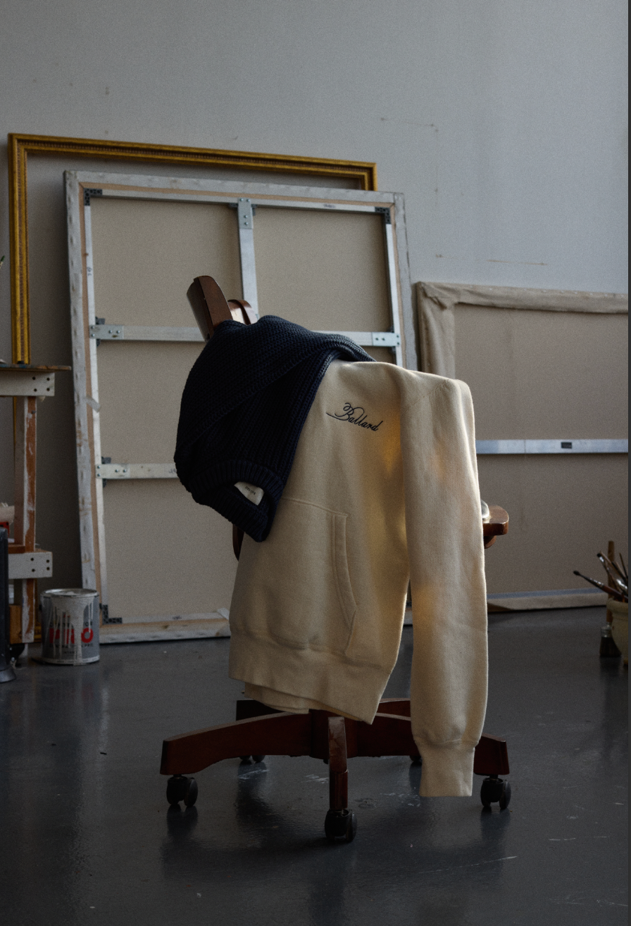 YORK EMBROIDERED SCRIPT HOODIE | BONE