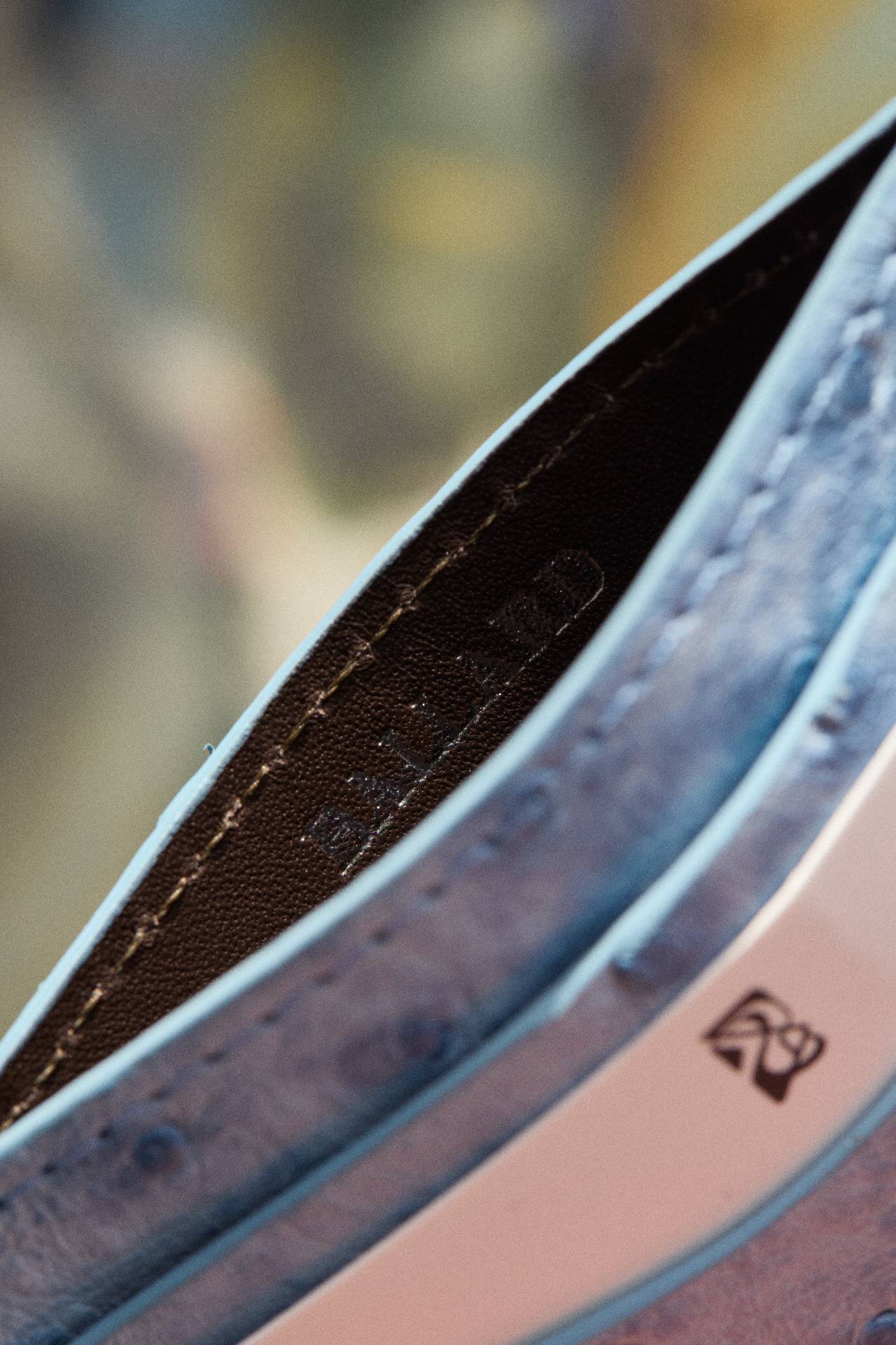 GENUINE OSTRICH CARD HOLDER | WASHED DENIM